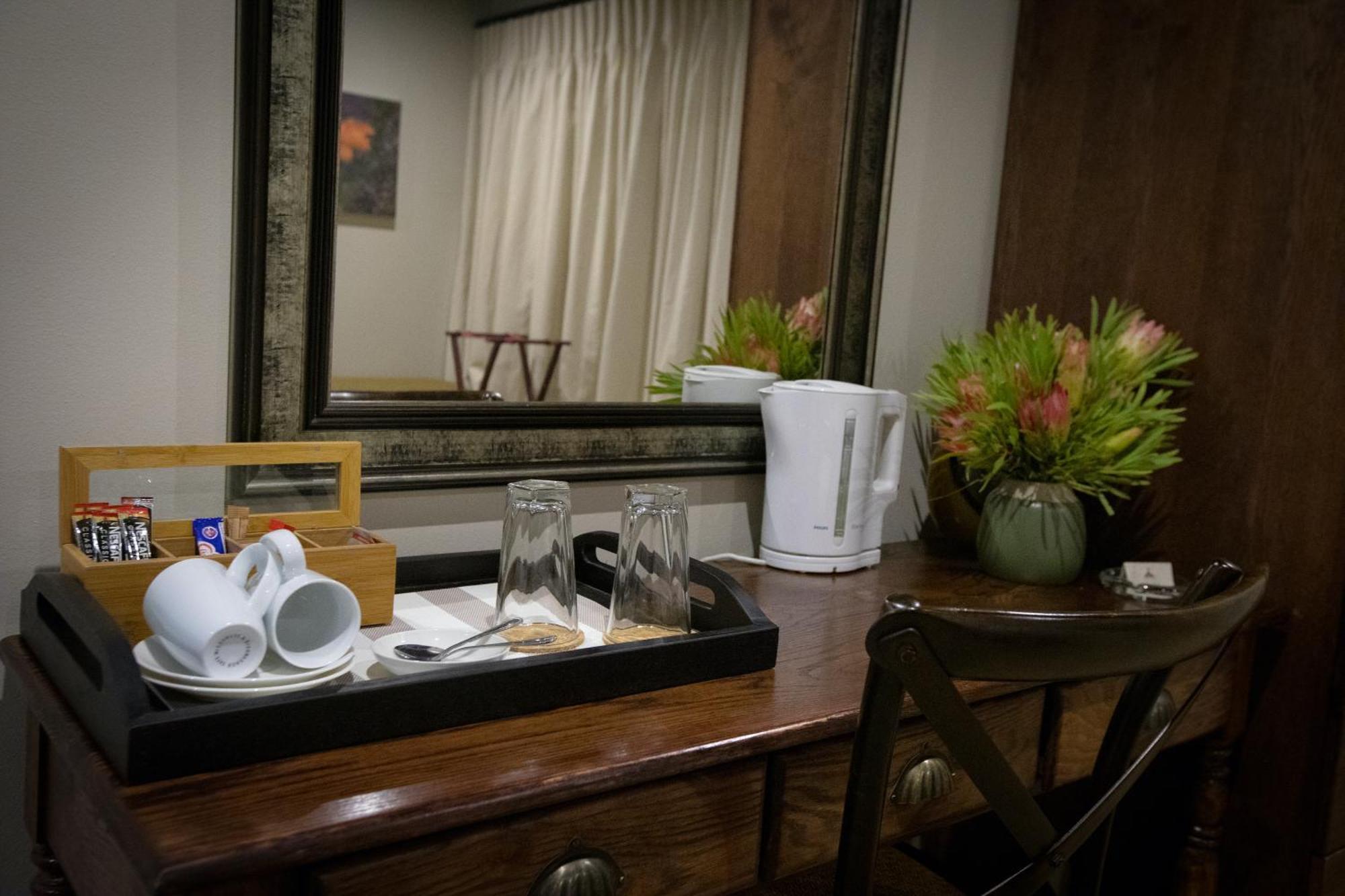 Swartberg Private Game Lodge 奥茨胡恩 外观 照片