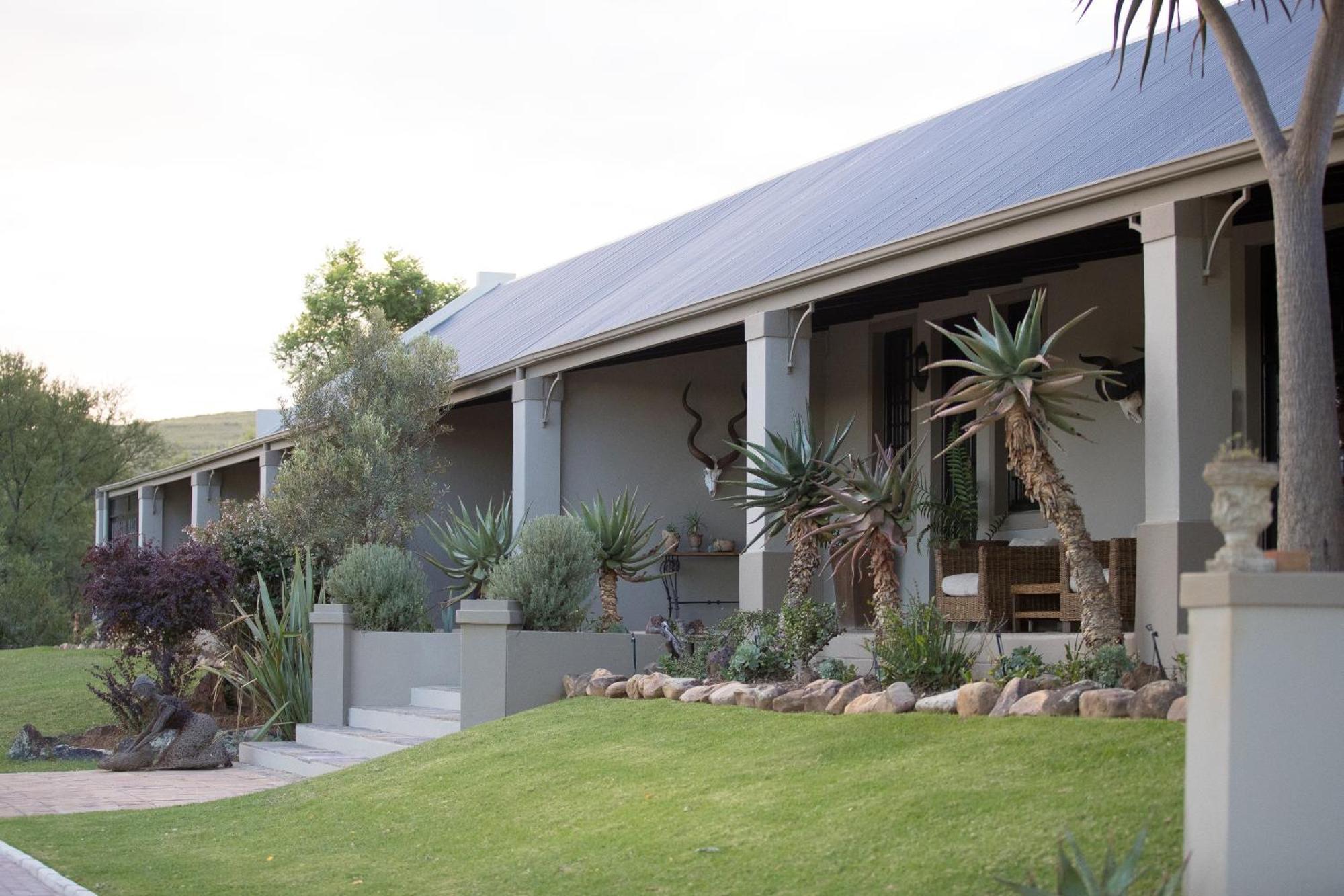 Swartberg Private Game Lodge 奥茨胡恩 外观 照片